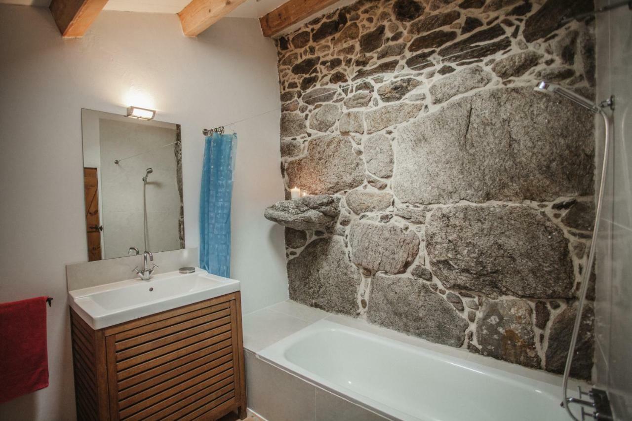 O Curralino Guest House Vilacoba Luaran gambar