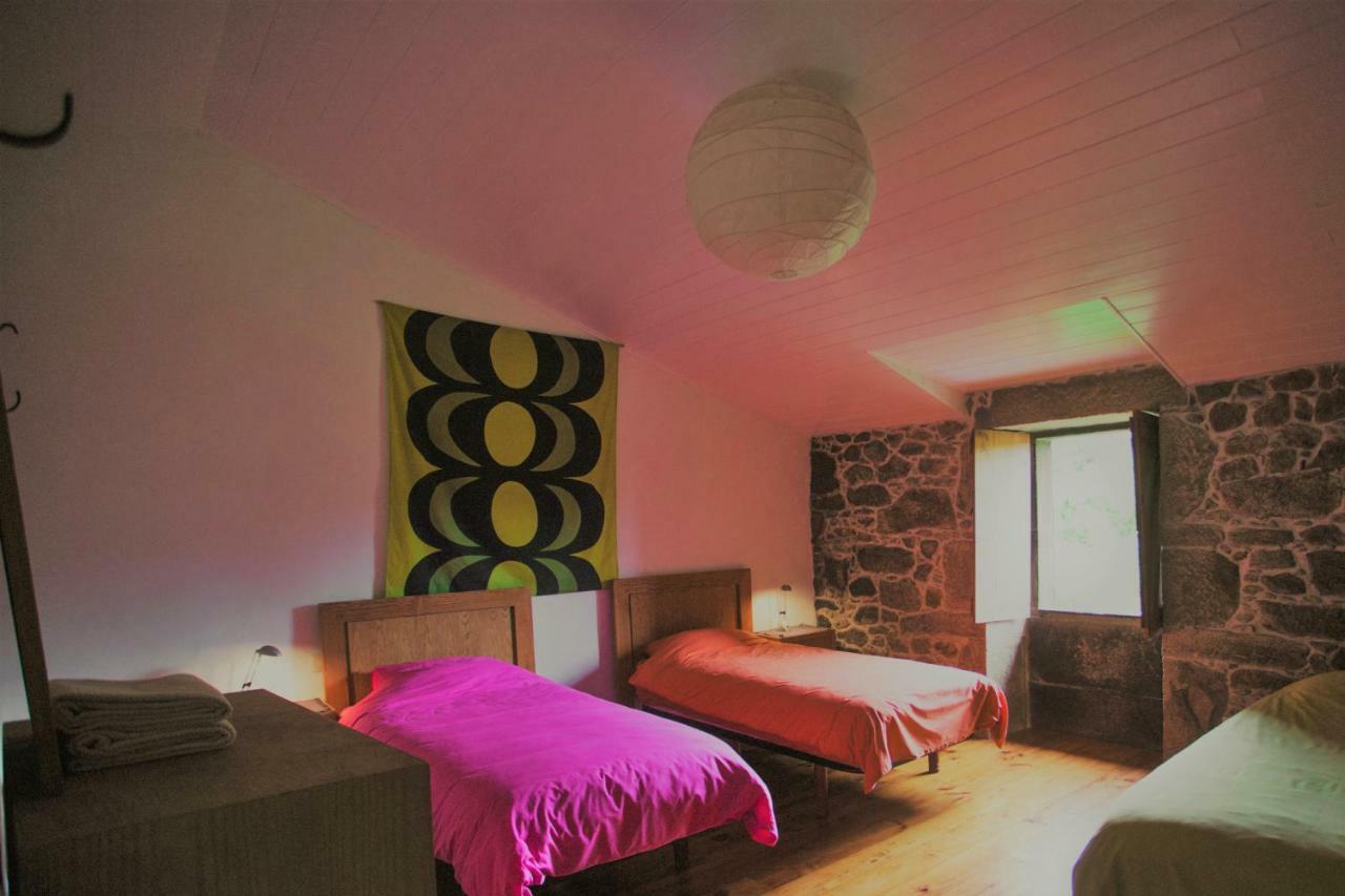 O Curralino Guest House Vilacoba Luaran gambar